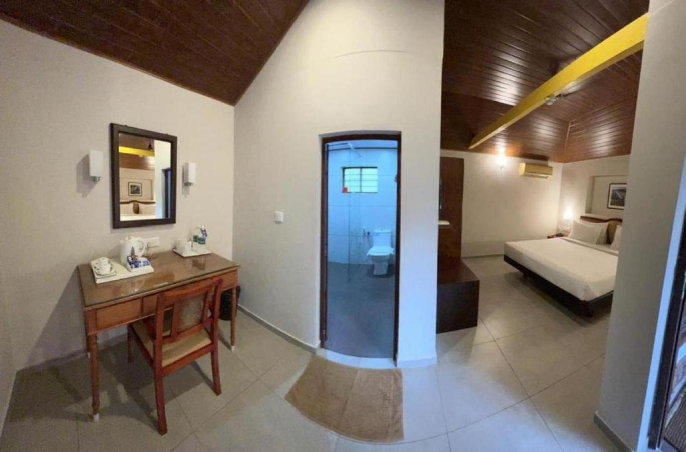 Abad Harmonia Ayurvedic Beach Resort Kovalam Exteriér fotografie